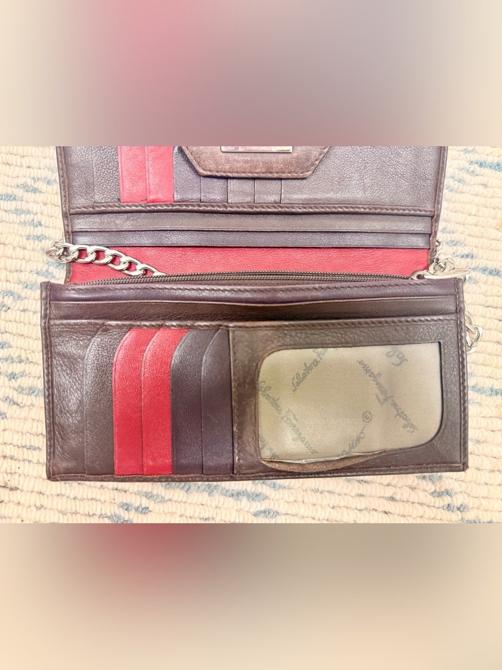 FERRAGAMO Vintage Y2K Red Monogram Embossed Leather 2-Tone Wallet W/ Chain - Picture 15 of 16